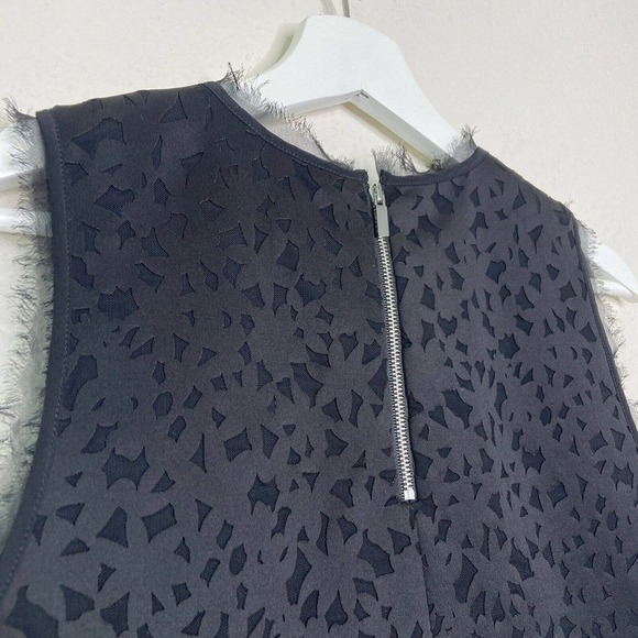 Elizabeth and James Laser Cut Asymmetric Lace Detail Sleeveless Top Sz XS - Picture 8 of 10
